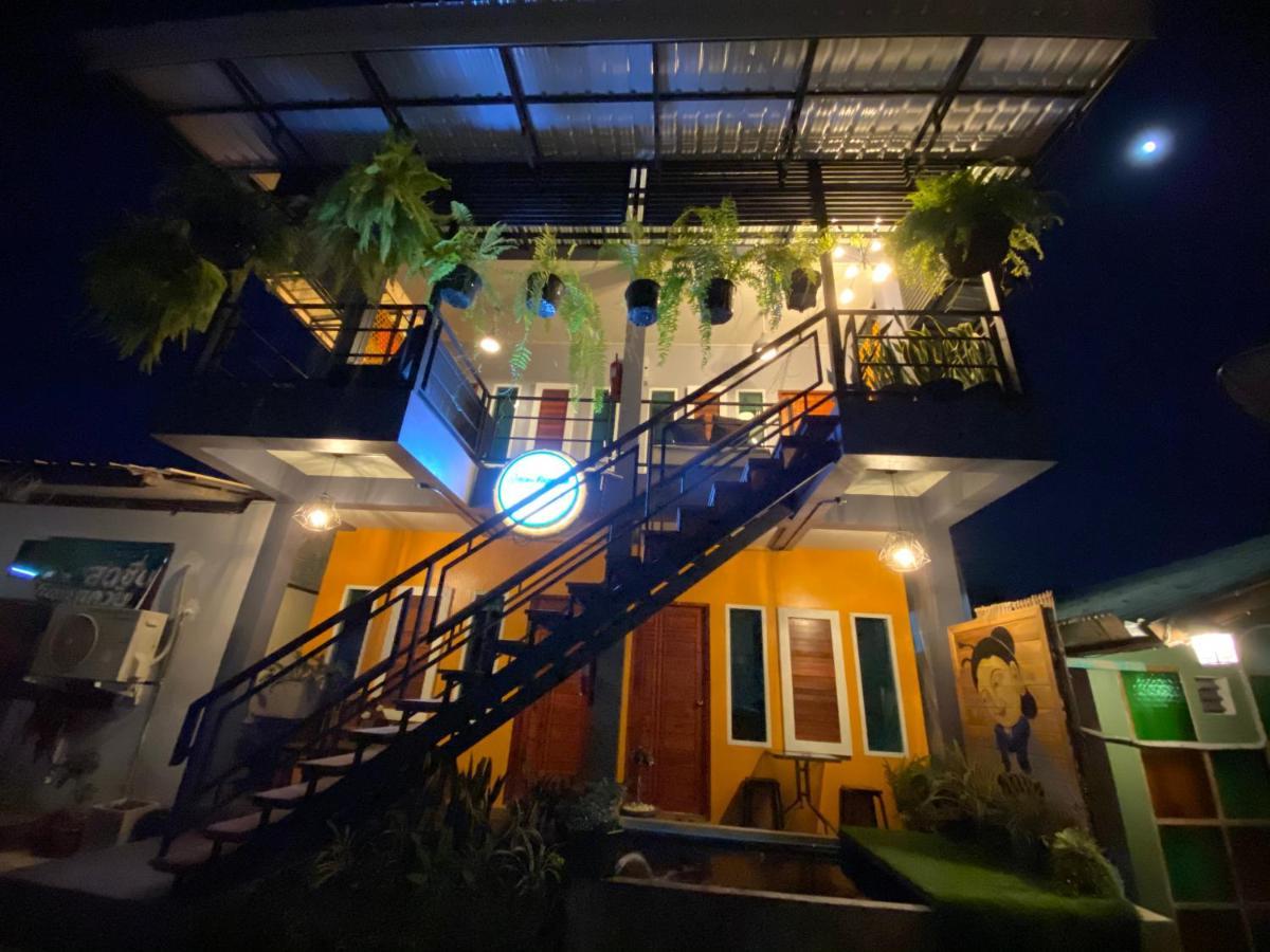 The One House Hotel Нан Екстериор снимка