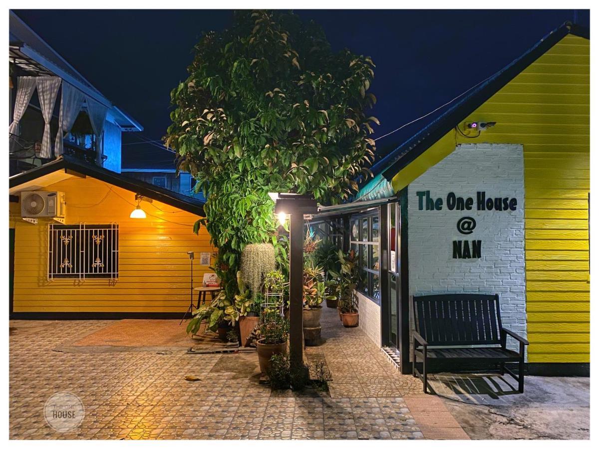 The One House Hotel Нан Екстериор снимка