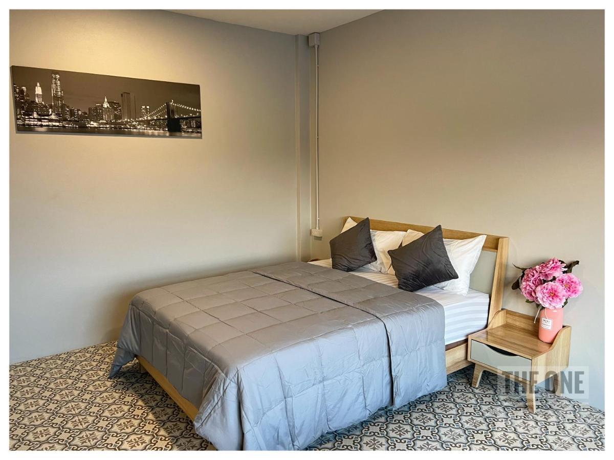 The One House Hotel Нан Екстериор снимка