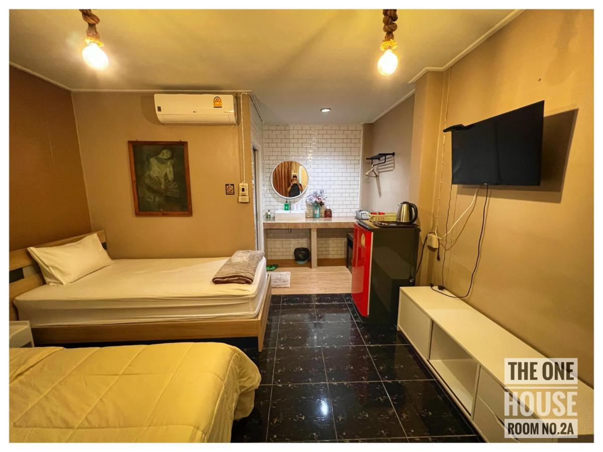 The One House Hotel Нан Екстериор снимка