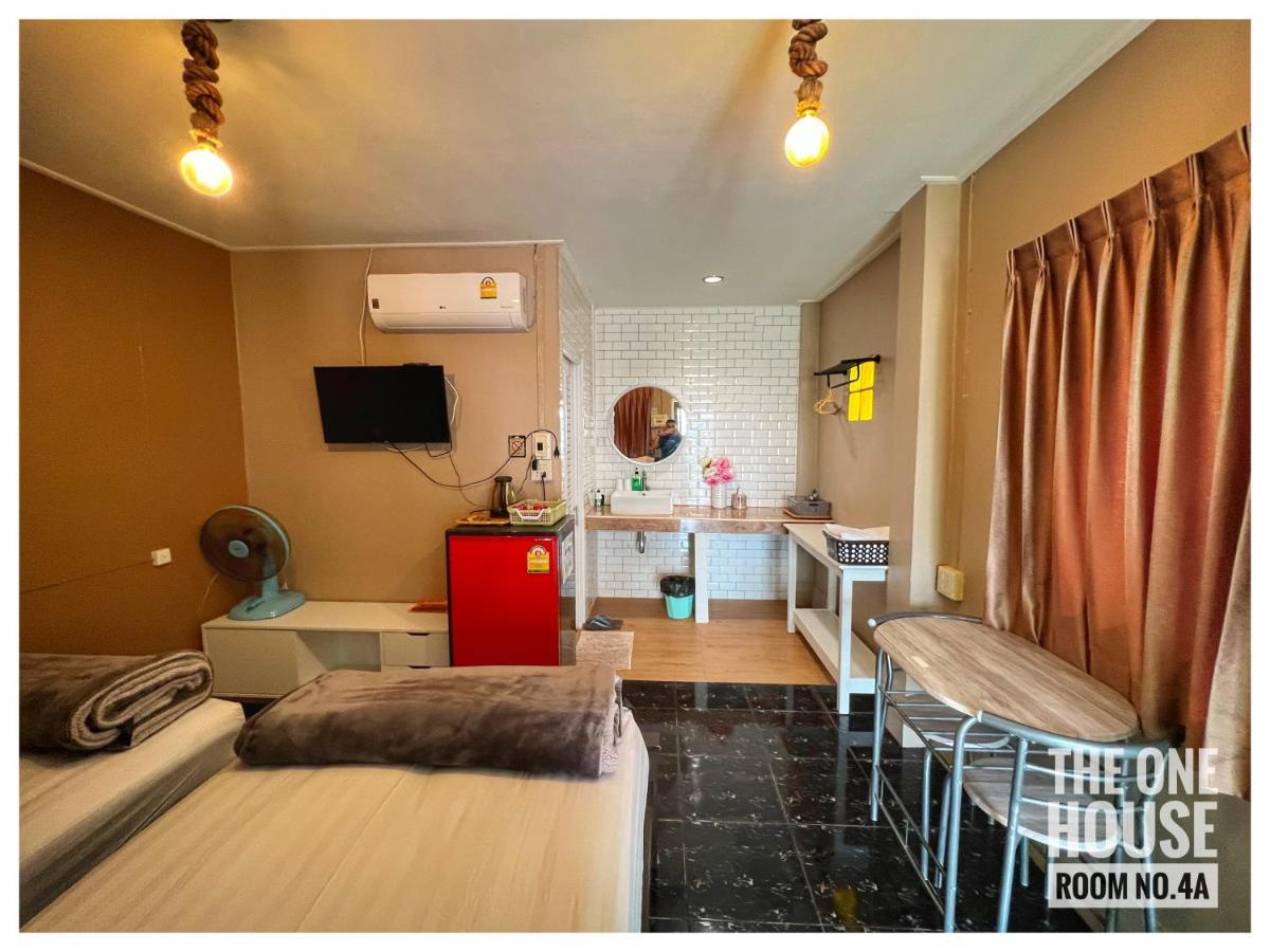 The One House Hotel Нан Екстериор снимка