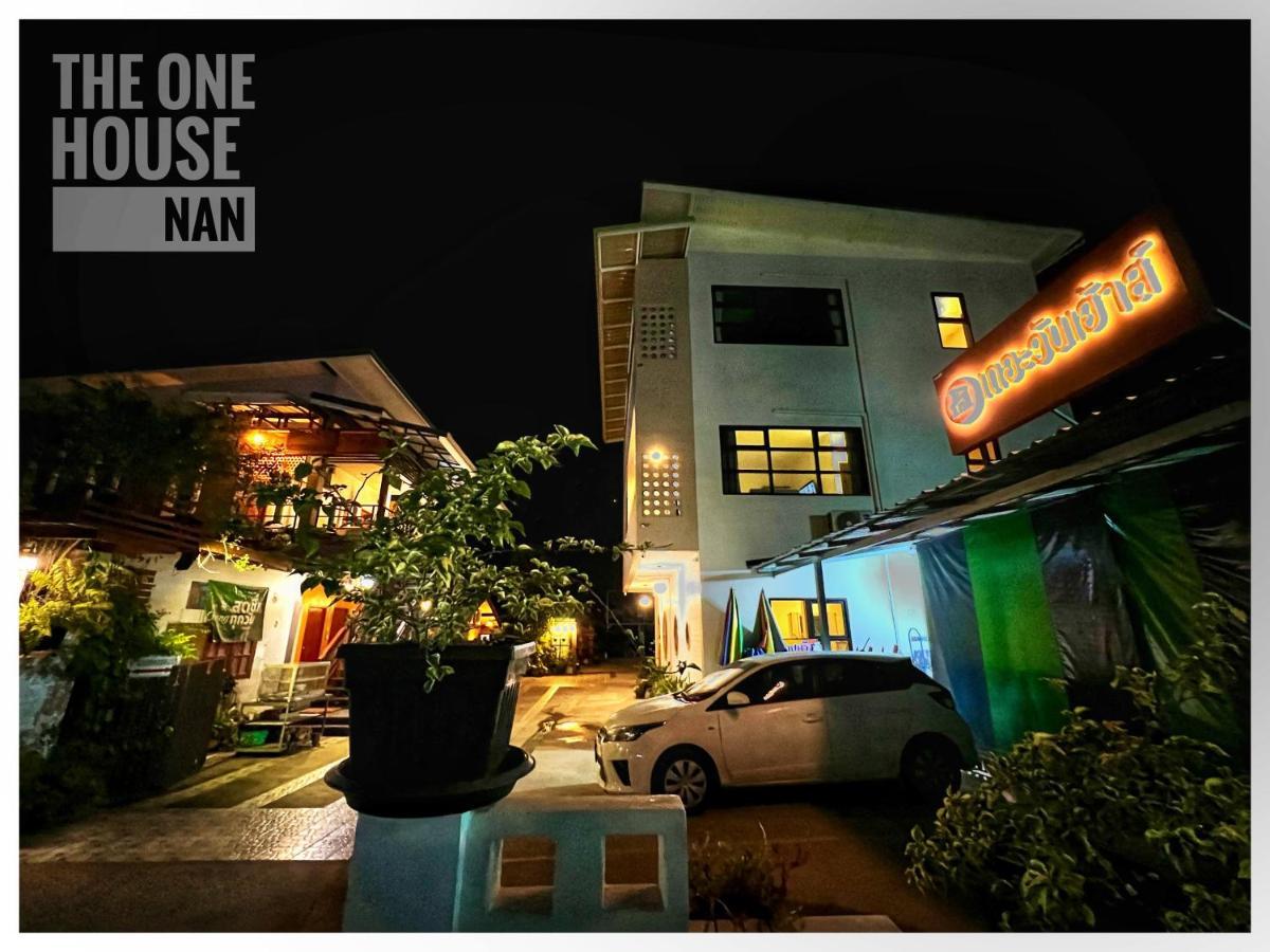 The One House Hotel Нан Екстериор снимка